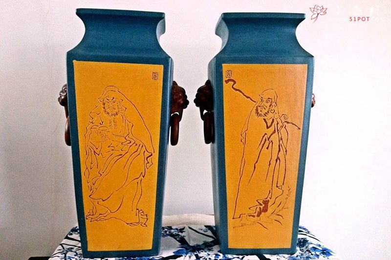 紫砂壶图片：四方人物对瓶 - 美壶网