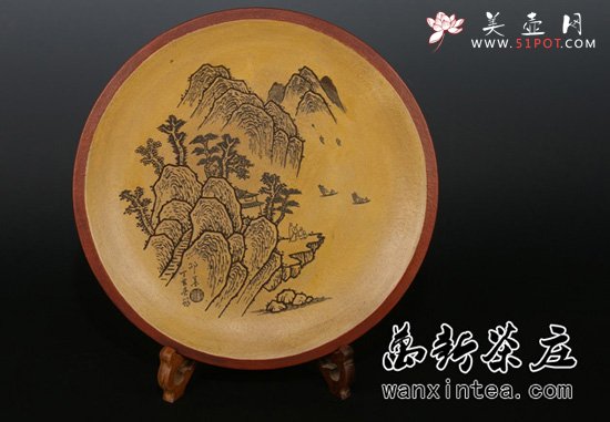 紫砂壶图片：高级大师邵新和制=[紫砂雕刻 山水艺术盘(孤品)(保真) - 美壶网