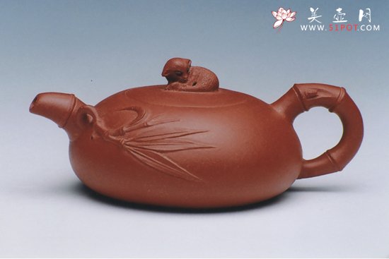 紫砂壶图片：慢听竹风手工调砂泥 - 美壶网