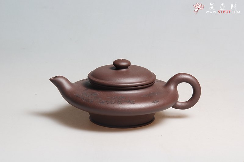 紫砂壶图片：虚扁壶 - 美壶网
