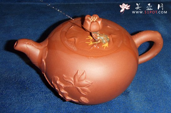 紫砂壶图片：蛙恋池塘 - 美壶网