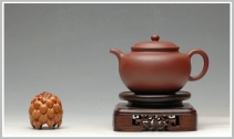 紫砂壶图片：饱满中见秀气 薄胎精品 全手掇只 - 美壶网