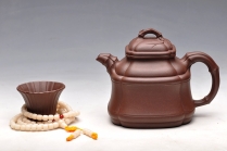 紫砂壶图片：融合方器、花货、筋囊融为一体 更显大气 新四方竹段 - 美壶网