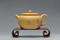 紫砂壶图片：墨陶装饰  王翔山水  全手古柿 淡雅得趣 - 美壶网