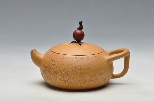 曲峰紫砂壶 摹玉成窑之味 深得其妙 李彦雄装饰 全手东石逸品 曲峰原创 原矿段泥