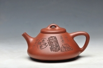 紫砂壶图片：值得期待的实力陶手 张听刚装饰 全手子冶石瓢 进步看得见 - 美壶网