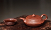 紫砂壶图片：线条流畅优美 造型新颖  清韵  - 美壶网