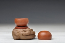 紫砂壶图片：最新作品 降坡泥 迷你围棋杯 娇小 功夫茶 - 美壶网