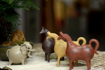 紫砂壶图片：马到吉象~ 施奇华特色文房茶宠 全手工 颇有玩味~ - 美壶网