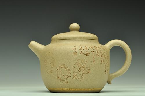 徐亚春紫砂壶 以三驼图装饰  简练素雅 高旭峰款 线条流畅 全手静月  不再接受定做 原矿段泥