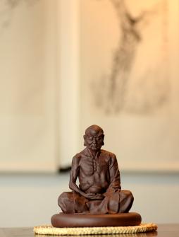 美壶定制紫砂壶 造型古朴 神态细腻 做工精致  全手静坐罗汉 原矿紫泥