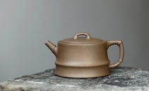 紫砂壶图片：优质青段 邵家俊经典作品 全手简竹段 劲挺秀美 - 美壶网