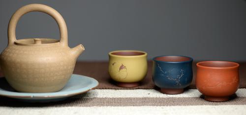 曲峰紫砂壶 曲峰经典清韵杯一套 古色古香 雅致 原矿清水泥