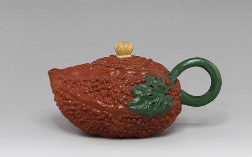 高建芳紫砂壶 迷人金铃子壶 