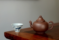 紫砂壶图片：淞庐作品 高雅简洁 线条流畅 全手笠帽  - 美壶网