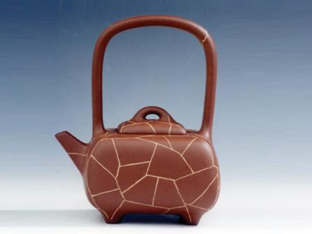 陈正初紫砂壶 冰纹提梁 