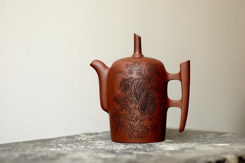 李彦雄紫砂壶 精刻上山虎 一壶威风~ 大千 原矿清水泥