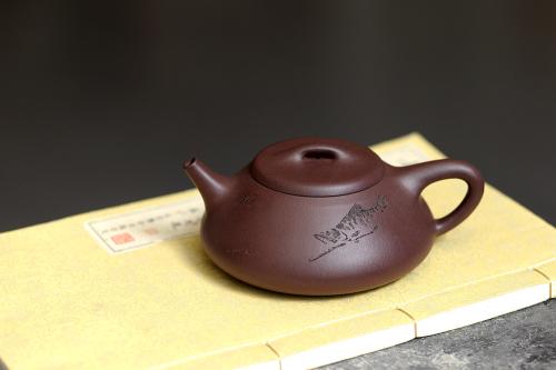 陈进紫砂壶 陈进全手新品 全手纳瓢 造型新颖 有趣 陆轶舟老师精刻 原矿紫泥