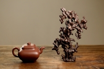 紫砂壶图片：手感丰润 造型好玩 全手文房假山 - 美壶网