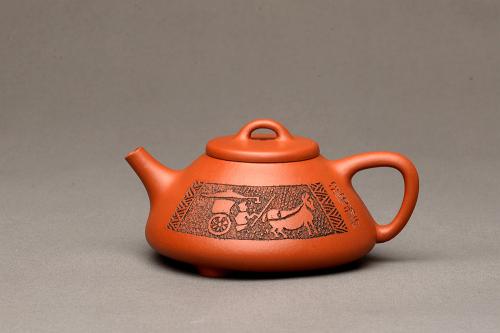 徐亚春紫砂壶 徐亚春作品 优质朱泥 子冶石瓢 啄砂装饰 文气实用 原矿朱泥