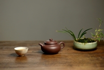 紫砂壶图片：秀雅风格 原矿优质紫泥  全手小仿古 传统实用小品 - 美壶网