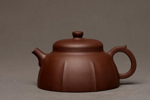 周路健紫砂壶 周路健全手新作 线条流畅 稳重敦厚 难得老紫泥 印月 原矿紫泥