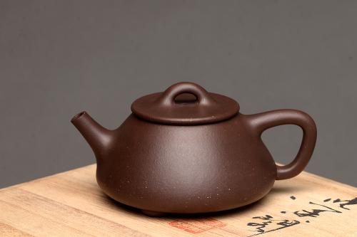 周路健紫砂壶 难得老紫泥 仅此一把 周路健全手精品 骨肉均挺 全手小子冶石瓢 原矿紫泥