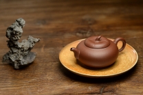 紫砂壶图片：王微丙申年全手新品 做工精致 灵巧秀雅  柿圆壶 - 美壶网