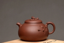 紫砂壶图片：潘丹初作品 吉祥祝福 敦厚可人 全手佛手 - 美壶网