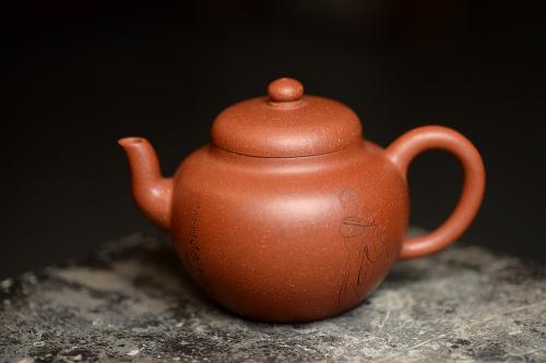 钱伟刚紫砂壶 亭亭玉立 素心静气 弯嘴莲子 原矿降坡泥