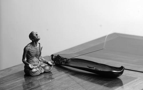 美壶定制紫砂壶 廖生塔手工雕塑  静~ 沐心罗汉 做工精细  原矿紫泥