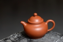 紫砂壶图片：超级实用油润降坡泥之潘壶 手工练泥仅此一把 - 美壶网