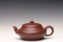 紫砂壶图片：邵春良近作  光素经典 传统全手技法 上下均刹凹 扁灯 优质老清水 - 美壶网
