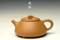 紫砂壶图片：周路健丙申夏全手新作 传统而不失新意 唐彬杰风格线瓢  - 美壶网