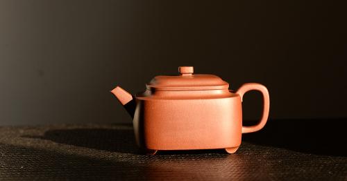 于洪跃紫砂壶 于洪跃丙申秋全手新品 单片拍打 方正俊秀 温文尔雅 紫炉 原矿紫泥