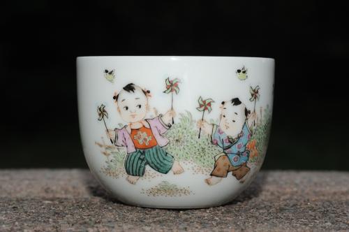 古月山房紫砂壶 双人童子风筝 景德镇主人杯 