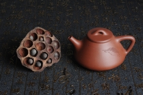 紫砂壶图片：骨肉匀挺 毛国强徒弟陆轶舟文气装饰 全手工子冶石瓢 - 美壶网