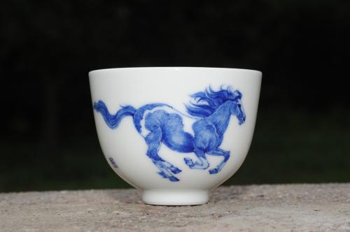 古月山房紫砂壶 生肖马 景德镇全手工手绘青花主人杯 