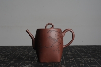 紫砂壶图片：全手工舍得套组 采用优质龙血砂泥料 助工袁德波精心装饰花鸟 - 美壶网