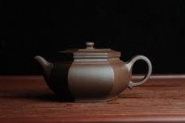 紫砂壶图片：美壶回馈壶友特惠 老紫泥精致全手工大彬六方 - 美壶网