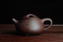 紫砂壶图片：美壶特惠 经典平盖小石瓢 满瓢（景舟石瓢）泥绘山水 江清月近人 单色泥绘更显功力 - 美壶网