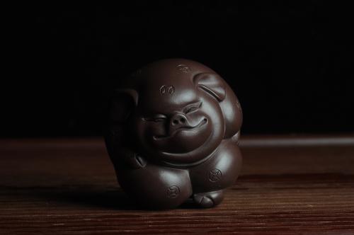 美壶定制紫砂壶 美宠特惠 一团和气猪 神态细腻 做工灰常精致 手工茶宠 原矿紫泥