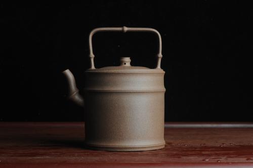 美壶定制老师紫砂壶 美壶特惠 特好老段泥 精工竹段提梁 挺拔秀雅 老段泥