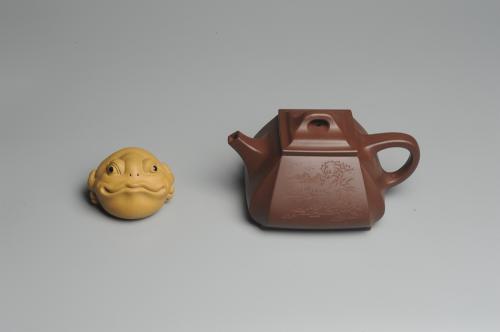 朱老师紫砂壶 美壶特惠 用心之作 进步之作 细节到位 做工精良 方健老师精心装饰山水抽角石瓢 只为看得见的朋友精工 原矿紫泥