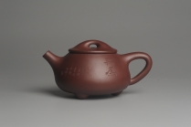 紫砂壶图片：美壶特惠 精致做工经典平盖无为小石瓢 精刻人物 茶人醉爱 - 美壶网