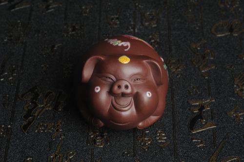 美壶定制紫砂壶 美宠特惠 老紫泥精工点彩仙桃 圣桃 福气猪茶宠长7cm宽6cm高5cm 原矿紫泥