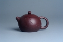 紫砂壶图片：实力派工艺师周斌优质底槽青全手工精工西施茶壶 实力名家刘伟涛装饰 有钱真好 - 美壶网