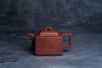 紫砂壶图片：全手工优质紫红泥精致亚明四方壶 装饰枯枝鸟图 特文气 - 美壶网