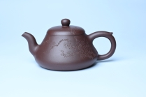 紫砂壶图片:潜力股周小培老师 全手工底槽青缘德壶 装饰通转梅花特文气 期待与您结缘 - 美壶网