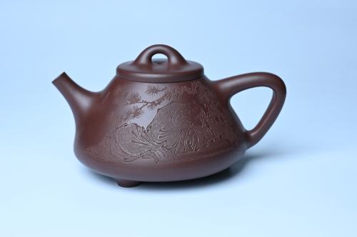 周小培紫砂壶 潜力股周小培 特好全手工底槽清子冶石瓢 此是诗仙坡老作 与君同试雨前茶 原矿底槽清